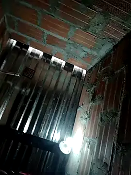 young_dairy01's cam snapshot