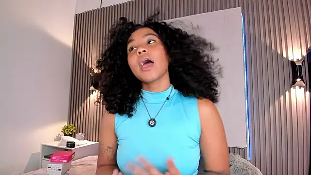 Zafiiraa's cam snapshot