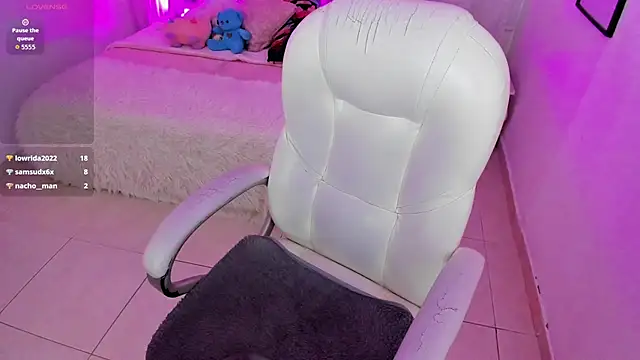 Luna_Jonnes1's cam snapshot