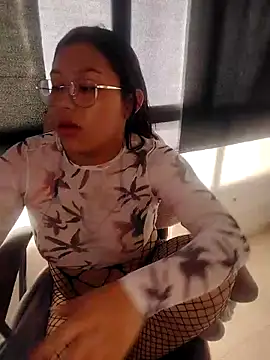 StornBunnyy_'s cam snapshot