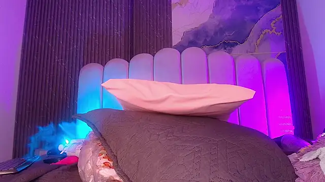 jones_maddy_'s cam snapshot