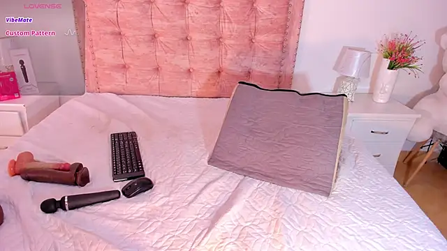 RoseMariee_ live sex cam