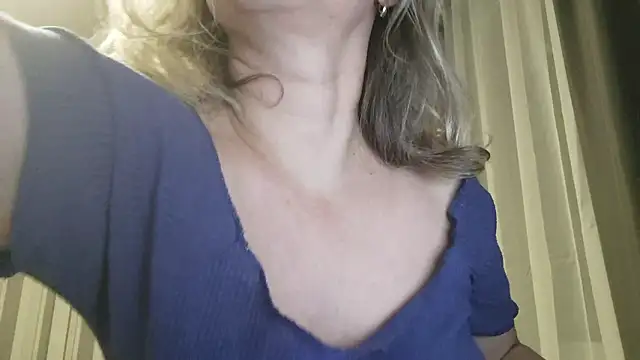 EdithManning's cam snapshot