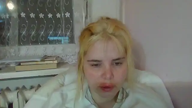 HornyElena's cam snapshot