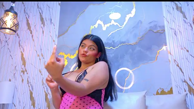 NIKIBUNNY's cam snapshot