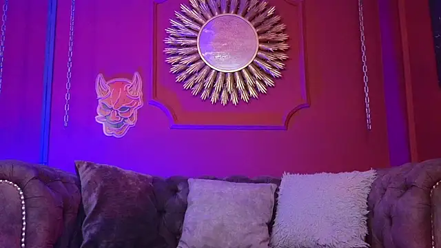 Julieta_Russell's cam snapshot