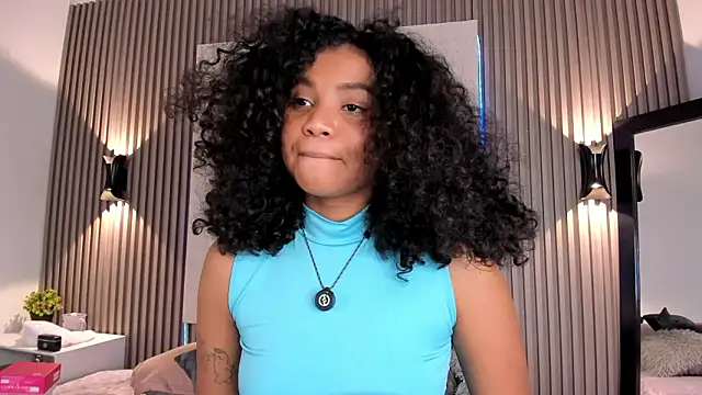 Zafiiraa's cam snapshot