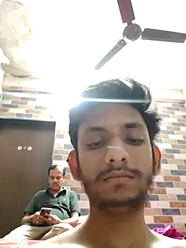 yung_cplz live sex cam