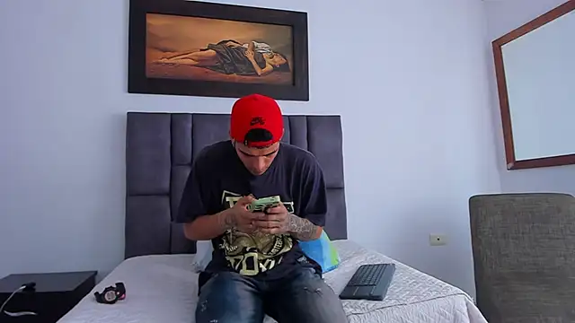 wyatt_3 live sex cam