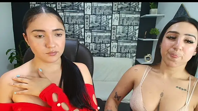 Isa_And_Natasha live sex cam
