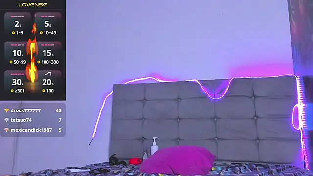 scarleth_blonde69's cam snapshot