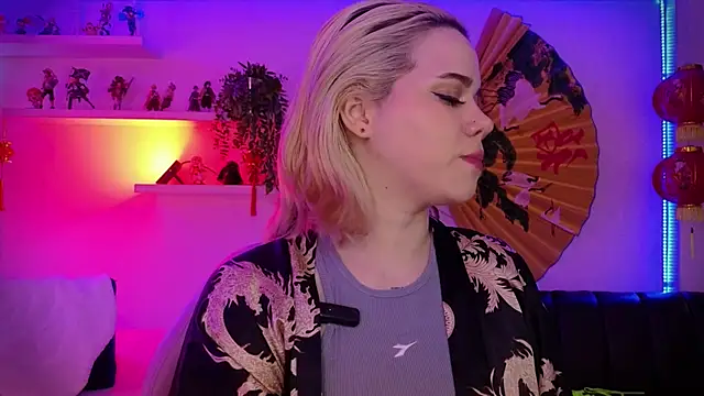 albaismynameX's cam snapshot