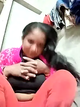 Shreya_pandit's cam snapshot