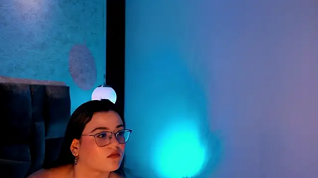 zoe_hugeboobs's cam snapshot