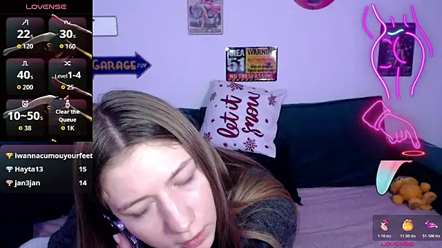 LovelyyLola's cam snapshot