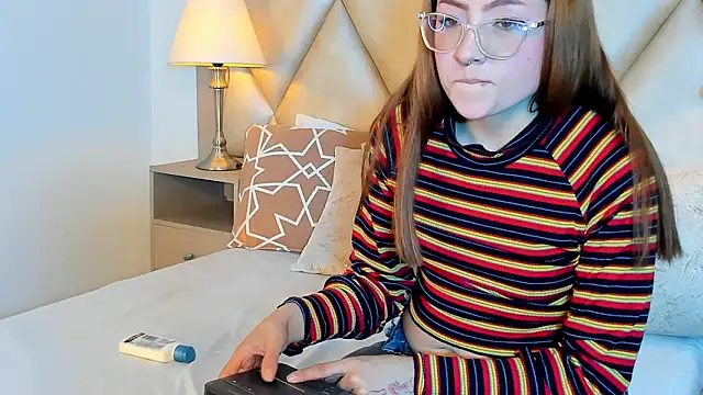 danielamilles's cam snapshot