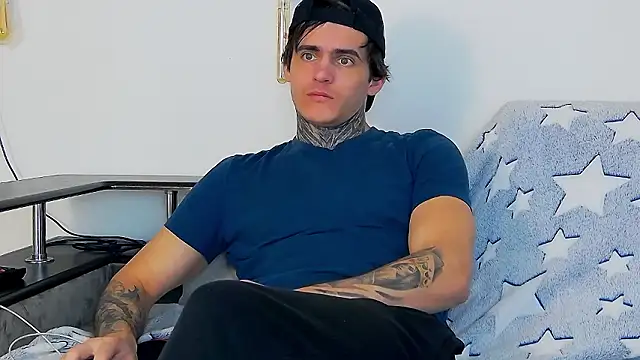 CarterCole's cam snapshot