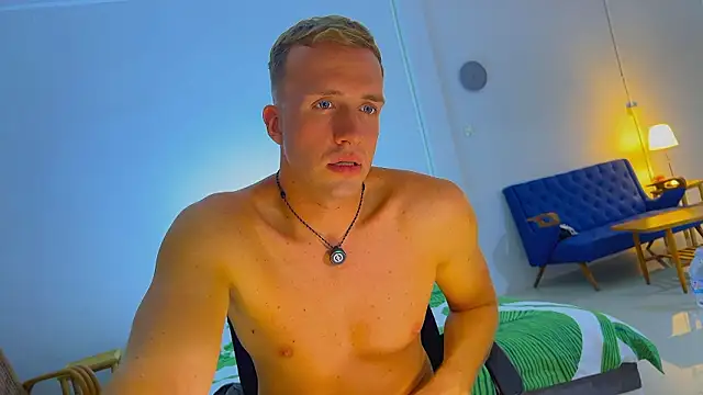 tommy_cumfinger live sex cam