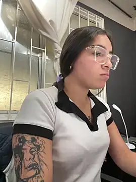 Alyha_Cortes's cam snapshot