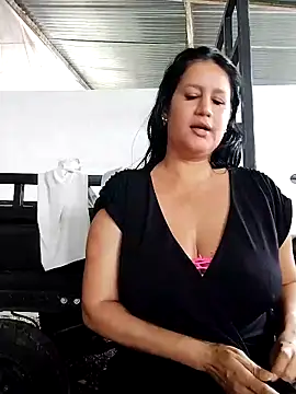 keilymadam's cam snapshot