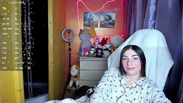 Fiery_Brunette_'s cam snapshot