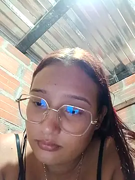 young_dairy01's cam snapshot