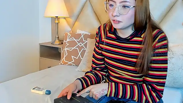 danielamilles's cam snapshot