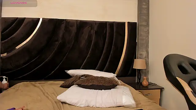 Lady_Lure's cam snapshot