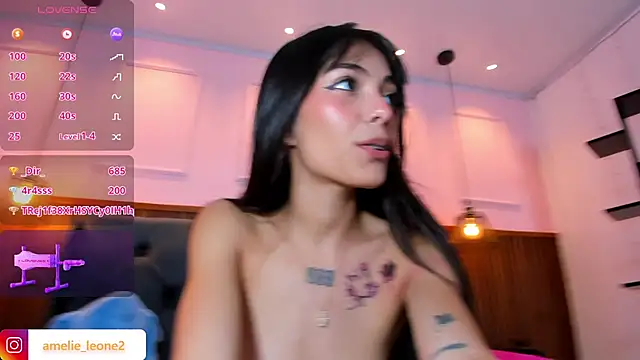 AMELIELEONE's cam snapshot