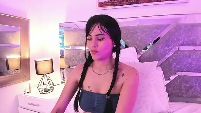 Daniela_Martinez_'s cam snapshot