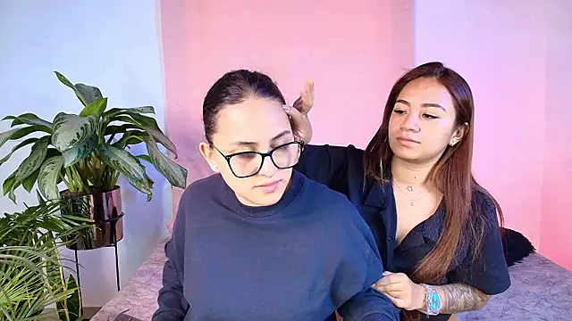 Jules_n_Gia's cam snapshot