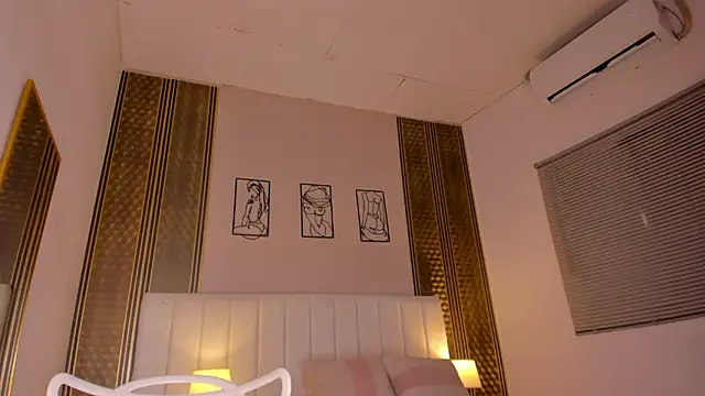 zoe_sky_'s cam snapshot