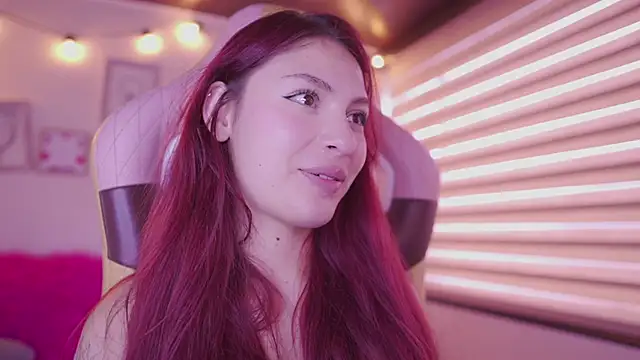 Rebecah_1's cam snapshot