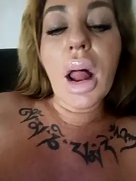 MiaMooly's cam snapshot