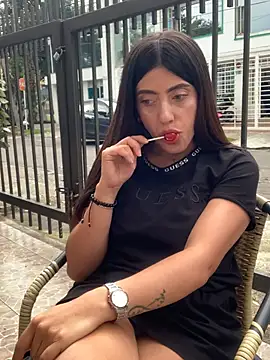 ElectraPink_'s cam snapshot