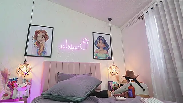 dani_parker_ live sex cam