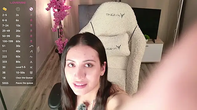Playful_Lia live sex cam