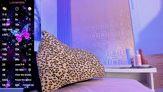 valen_gill's cam snapshot