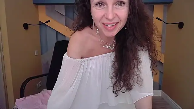 EllaLong's cam snapshot