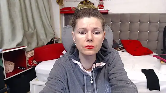 kellyterapy's cam snapshot