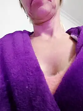 blondyruby live sex cam