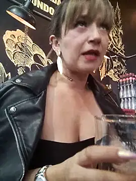 tata_sanz_ live sex cam