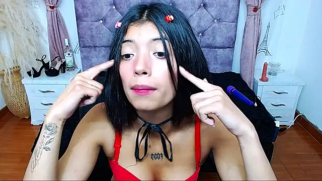 Esmeralda-18's cam snapshot