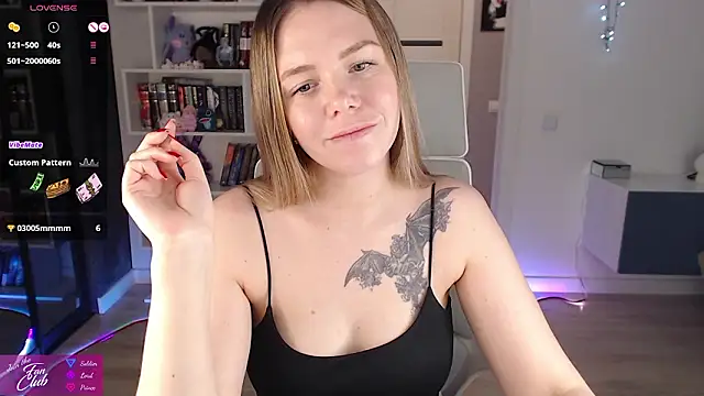 Emma_Bryan's cam snapshot