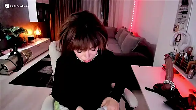 Miss_kay1111's cam snapshot