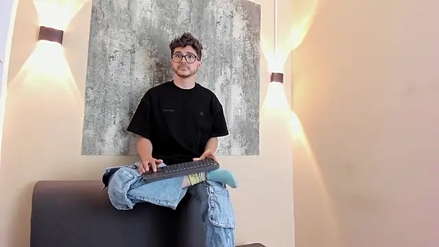 MATTHEW_EVANS1's cam snapshot