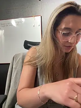 Isabella_Varella live sex cam