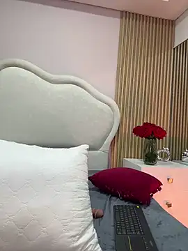 Sara__collins__'s cam snapshot