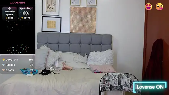 _naomi_s's cam snapshot