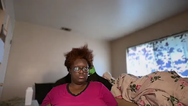 -Yagurlwest's cam snapshot